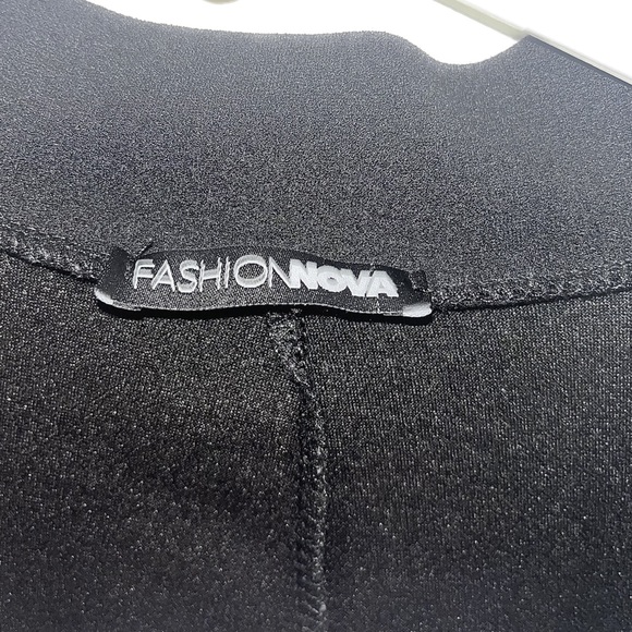 Fashion Nova black romper size medium - Picture 3 of 4